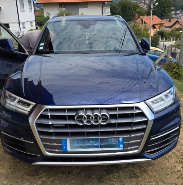 Audi Q5, plavi – servis auto-stakla u BN Glass radionici