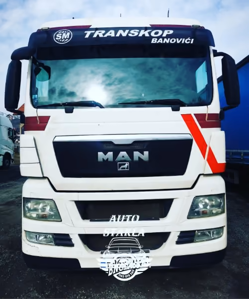 Kamion MAN, bijeli – servis auto-stakla u BN Glass radionici