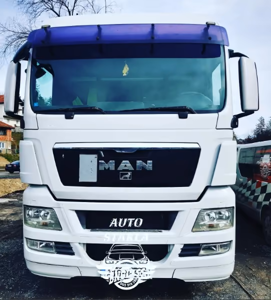 Kamion MAN, bijeli – servis auto-stakla u BN Glass radionici